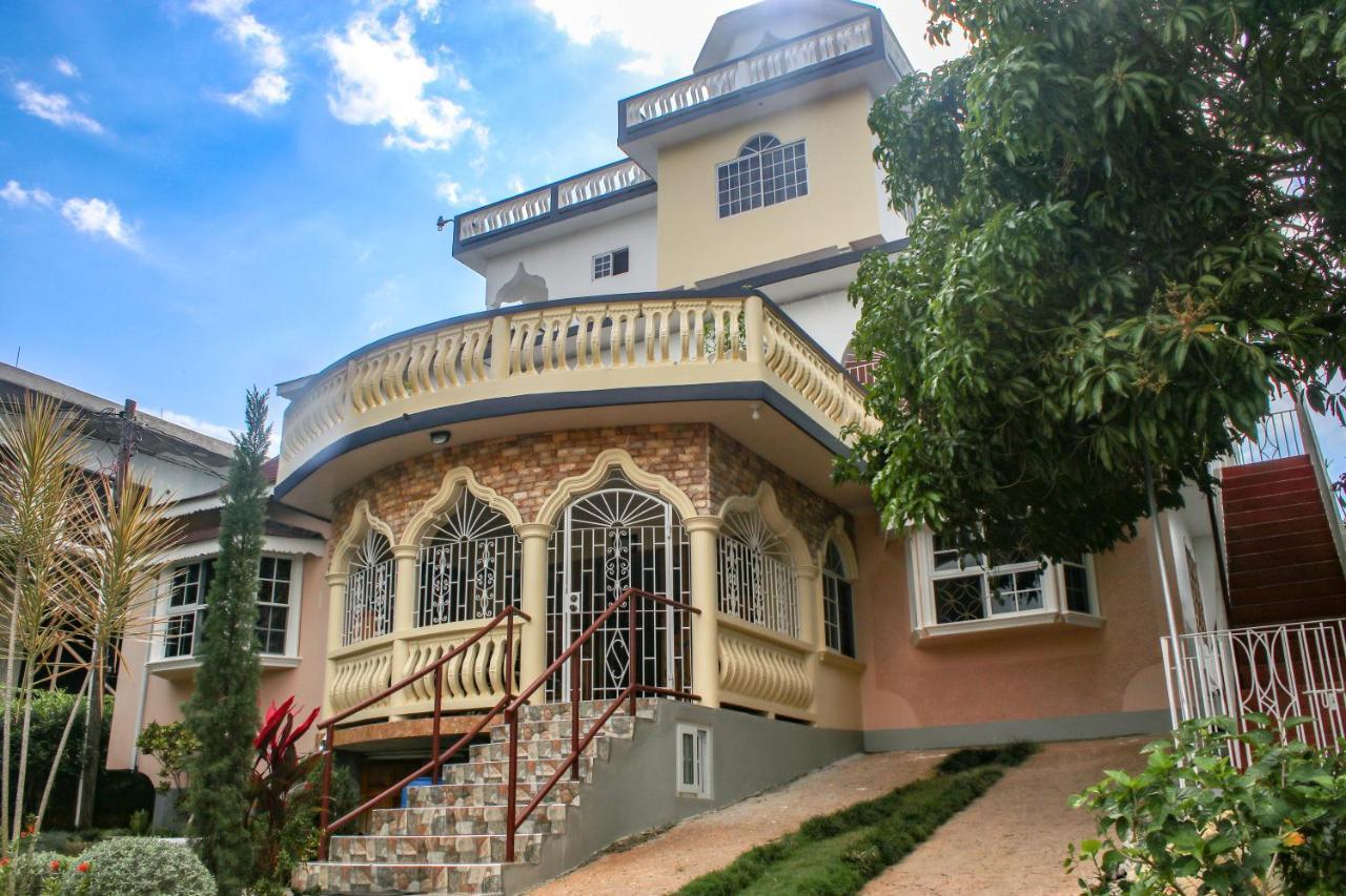 Van Villa Guesthouse 内格里尔 外观 照片
