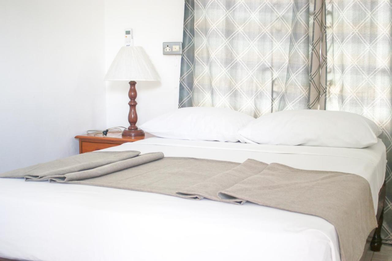 Van Villa Guesthouse 内格里尔 外观 照片